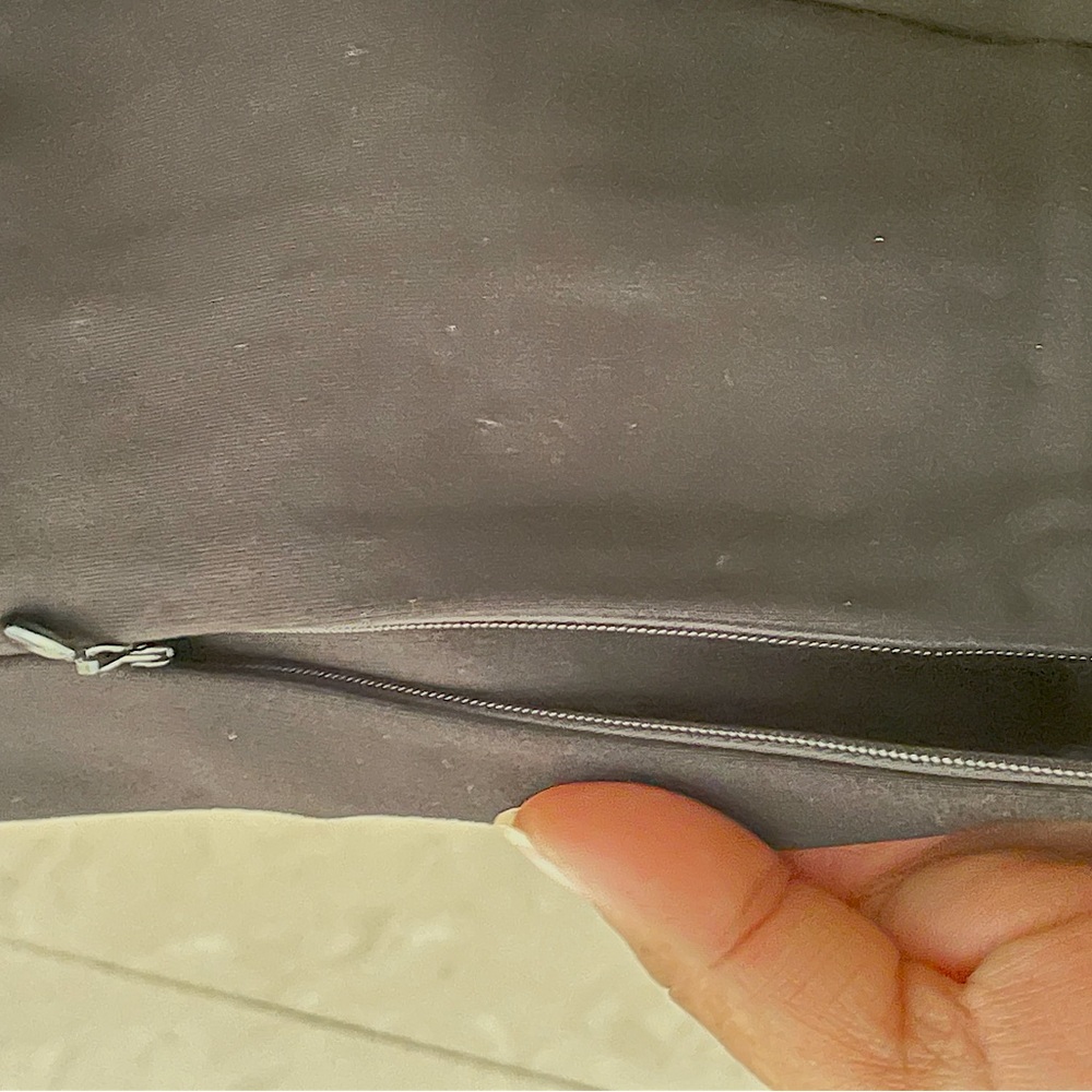 H&M trousers with slit hem zip in the front - Picture 3 of 3